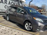Toyota Sienna 2017 года за 14 000 000 тг. в Алматы – фото 3