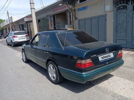 Mercedes-Benz E 280 1995 года за 2 950 000 тг. в Шымкент – фото 2