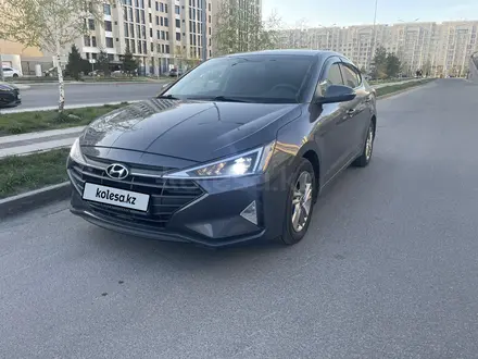 Hyundai Elantra 2019 года за 8 600 000 тг. в Астана – фото 2