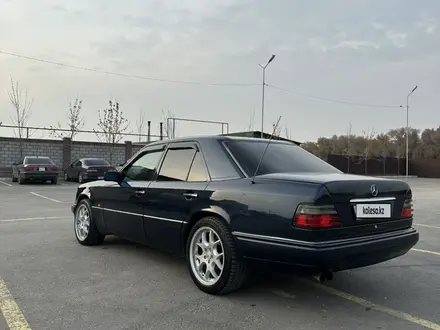 Mercedes-Benz E 300 1991 года за 2 600 000 тг. в Жаркент – фото 7