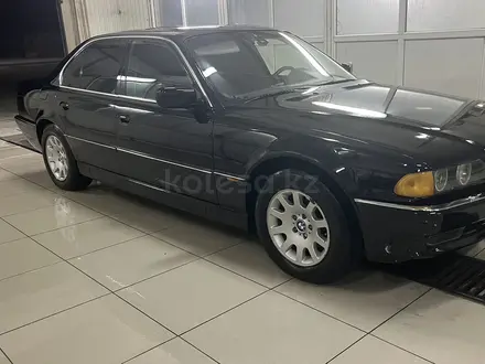 BMW 728 1997 года за 4 000 000 тг. в Жанаозен – фото 4