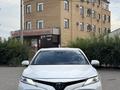 Toyota Camry 2021 года за 13 500 000 тг. в Семей – фото 2