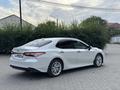 Toyota Camry 2021 года за 13 500 000 тг. в Семей – фото 5