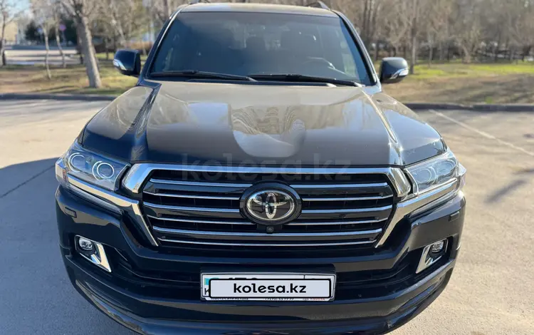 Toyota Land Cruiser 2018 года за 42 800 000 тг. в Астана