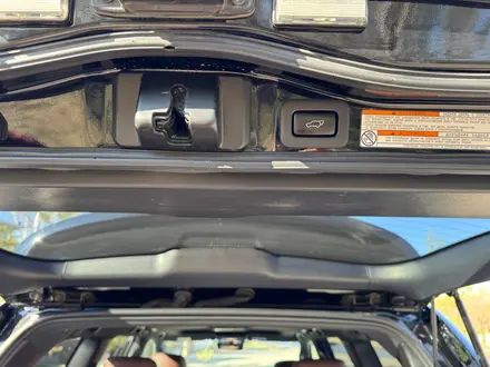Toyota Land Cruiser 2018 года за 42 800 000 тг. в Астана – фото 69