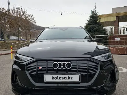 Audi e-tron 2022 года за 50 000 000 тг. в Алматы – фото 2