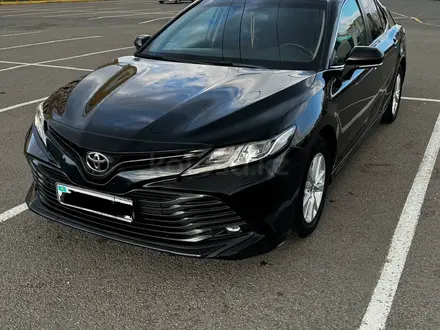 Toyota Camry 2020 года за 12 600 000 тг. в Астана – фото 3