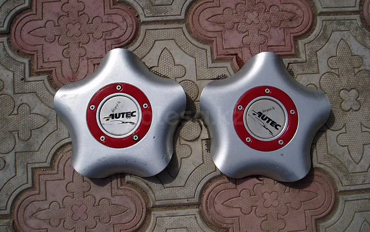 Два колпака на титановые диски за 4 000 тг. в Алматы