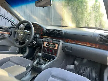 Audi A4 1998 года за 1 650 000 тг. в Алматы – фото 12