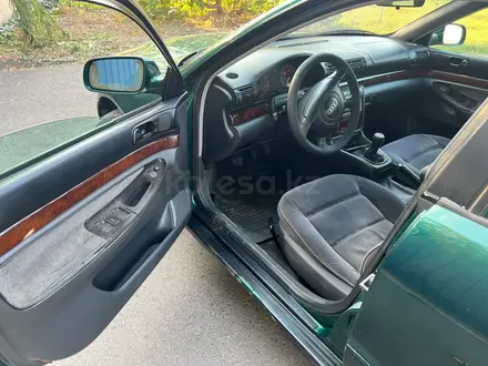 Audi A4 1998 года за 1 650 000 тг. в Алматы – фото 4