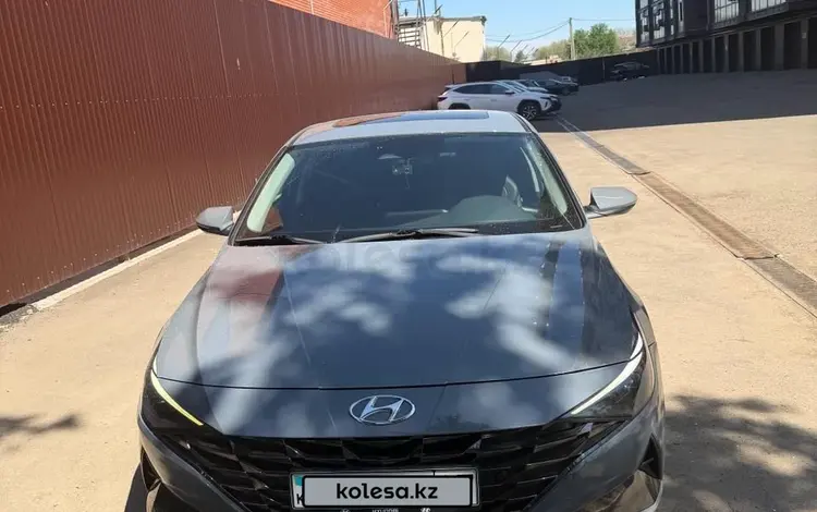 Hyundai Elantra 2023 годаfor10 500 000 тг. в Уральск
