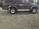 Toyota Hilux Surf 1994 года за 1 750 000 тг. в Балхаш – фото 4
