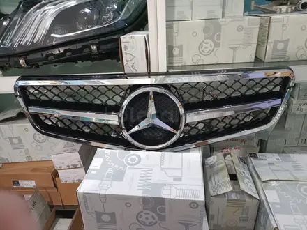 Решётка радиатора amg на W204 mercedes рестайлинг за 95 500 тг. в Астана