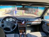 Mercedes-Benz E 280 1993 года за 2 000 000 тг. в Тараз – фото 2