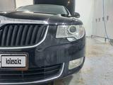 Skoda Superb 2010 года за 3 800 000 тг. в Актау – фото 4