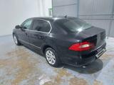 Skoda Superb 2010 года за 3 800 000 тг. в Актау – фото 5