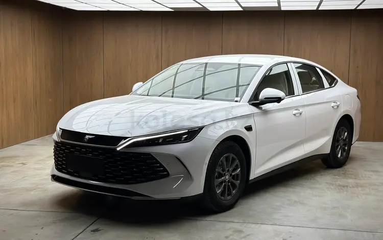 BYD Qin L DM-i Leading 2025 года за 10 200 000 тг. в Алматы