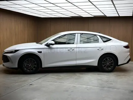 BYD Qin L DM-i Leading 2025 года за 10 200 000 тг. в Алматы – фото 3