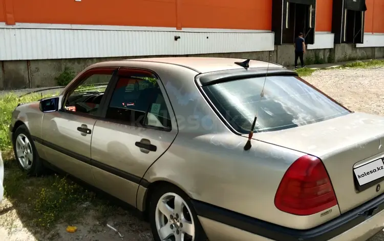 Mercedes-Benz C 220 1994 года за 1 500 000 тг. в Усть-Каменогорск