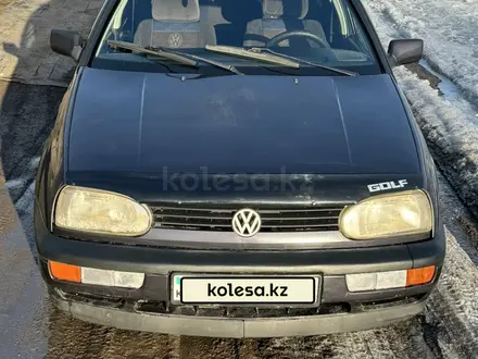 Volkswagen Golf 1996 года за 2 190 000 тг. в Караганда – фото 2