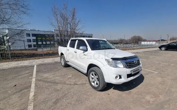 Toyota Hilux 2013 года за 13 500 000 тг. в Алматы