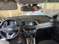 Hyundai Elantra 2019 годаүшін6 500 000 тг. в Шымкент – фото 2