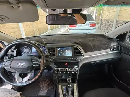 Hyundai Elantra 2019 года за 6 500 000 тг. в Шымкент – фото 2