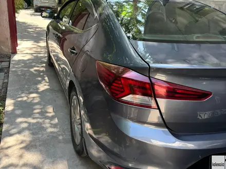 Hyundai Elantra 2019 года за 6 500 000 тг. в Шымкент – фото 7