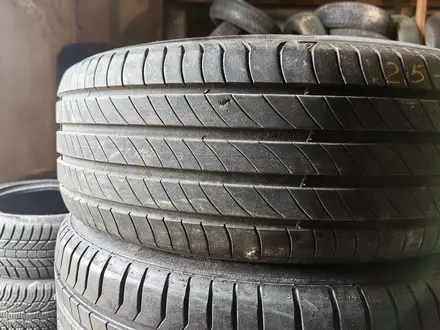 215/55/17 1шт Michelin за 25 000 тг. в Караганда