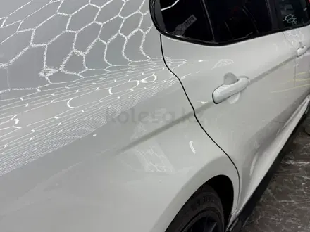 Toyota Camry 2021 года за 16 500 000 тг. в Караганда – фото 2