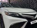 Toyota Camry 2021 года за 16 500 000 тг. в Караганда