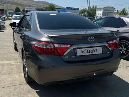 Toyota Camry 2016 года за 9 500 000 тг. в Актобе