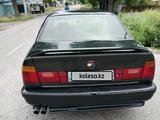 BMW 520 1992 года за 900 000 тг. в Конаев (Капшагай) – фото 2