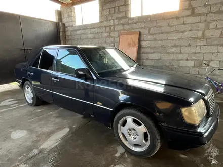 Mercedes-Benz E 280 1995 года за 2 200 000 тг. в Тараз – фото 2