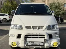 Mitsubishi Delica, 2006