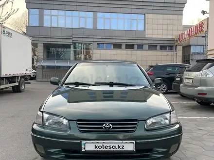Toyota Camry 1999 года за 4 000 000 тг. в Алматы