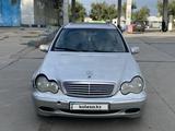 Mercedes-Benz C 180 2003 годаfor2 500 000 тг. в Усть-Каменогорск – фото 3