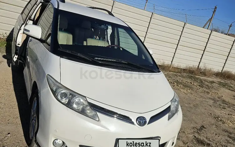 Toyota Previa 2018 года за 13 000 000 тг. в Актау