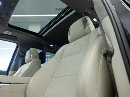 Cadillac Escalade Premium Luxury Platinum 2026 года за 107 180 000 тг. в Астана – фото 38