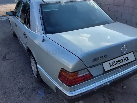 Mercedes-Benz E 300 1993 года за 1 650 000 тг. в Тараз – фото 10