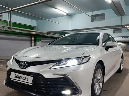 Toyota Camry 2023 года за 16 500 000 тг. в Астана – фото 5