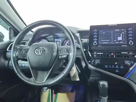 Toyota Camry 2022 года за 11 150 000 тг. в Астана – фото 12