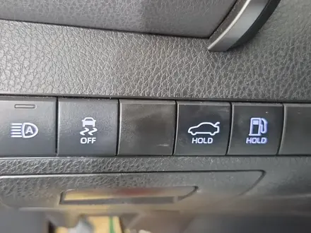 Toyota Camry 2022 года за 11 150 000 тг. в Астана – фото 19