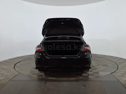 Toyota Camry 2022 года за 11 150 000 тг. в Астана – фото 9