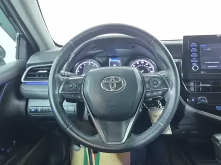 Toyota Camry 2022 года за 11 150 000 тг. в Астана – фото 16