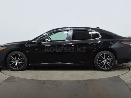 Toyota Camry 2022 года за 11 150 000 тг. в Астана – фото 8