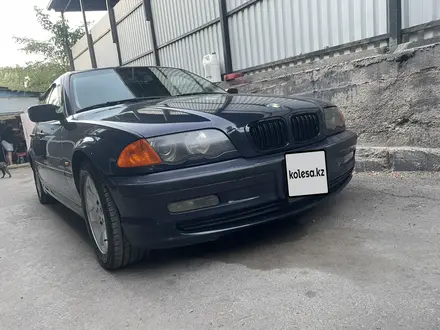 BMW 325 1999 года за 3 100 000 тг. в Алматы – фото 2