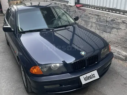 BMW 325 1999 года за 3 100 000 тг. в Алматы