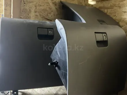 Бардачок на Toyota Lexus за 1 001 тг. в Алматы