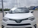Toyota RAV4 2017 годаfor13 500 000 тг. в Усть-Каменогорск – фото 2